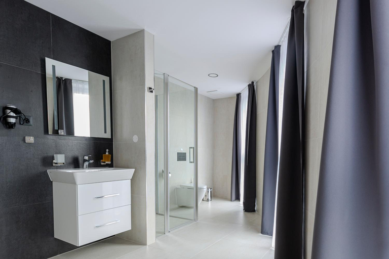Bathroom, Hotel Triska, Praha - východ