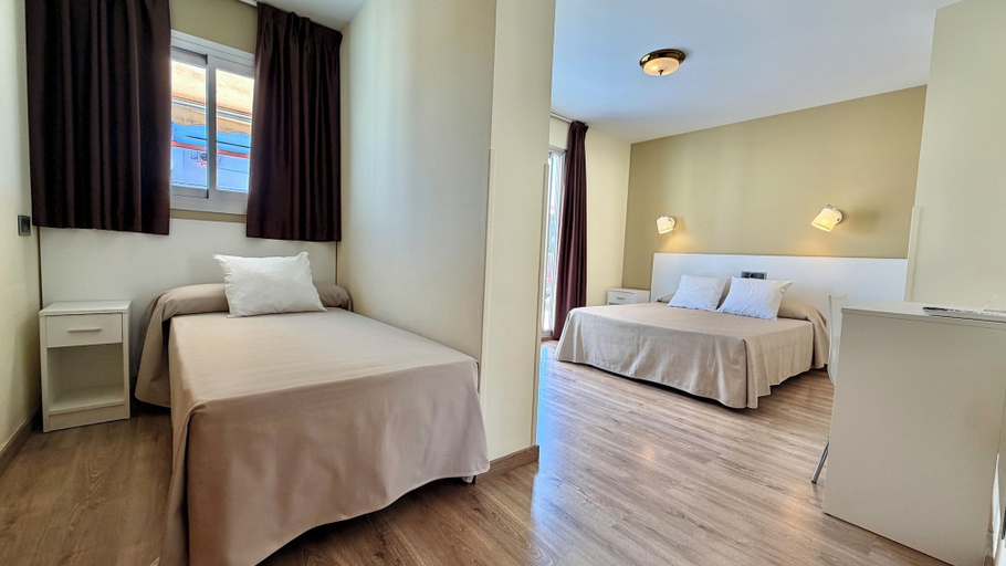 Bedroom 4, Hotel Celymar, Alicante