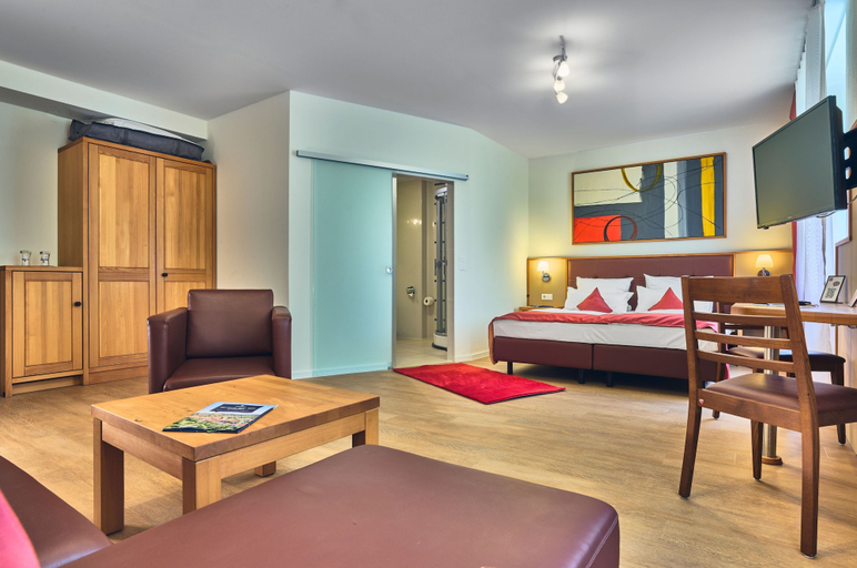 Bedroom 4, Landhotel Neunburg, Schwandorf