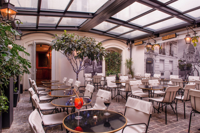 Food & Drinks 5, Mom'Art Hotel, Paris