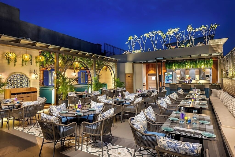 Outdoor dining, Hotel krystal Klyde Inn, Panipat