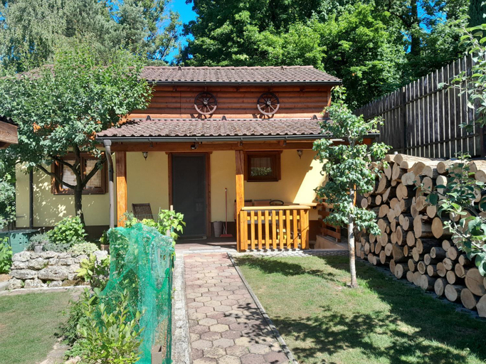 Exterior & Views, Ubytovanie Clematis, Trenčín