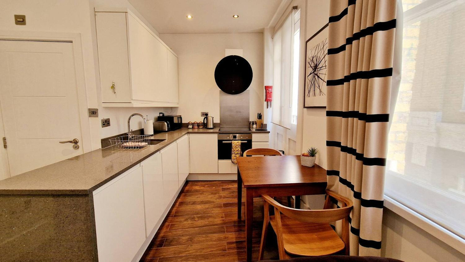 Others 5, Clockwork London Flats, London
