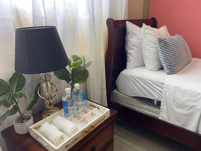 Bedroom 2, The Colosseum