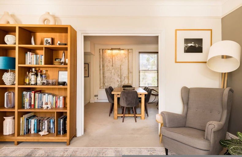 Room 5, Elephant Oxpecker 2 Bedrooms in Fulham, London