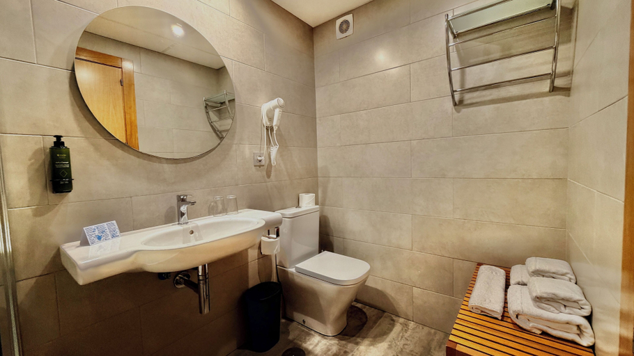 Bathroom 5, Hotel Celymar, Alicante