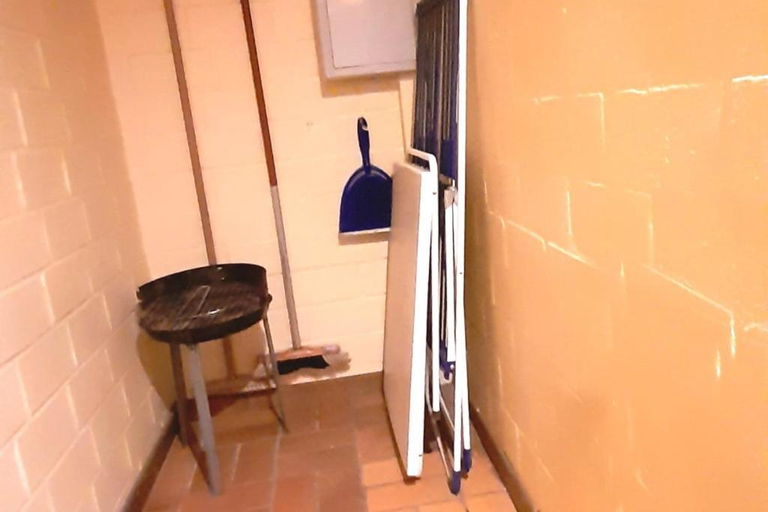 Bathroom 5, Typ Fuchsbau, Hochsauerlandkreis