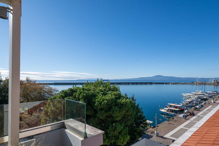 Room 3, Panellinion Beachfront Suite With Private Jacuzzi, Peloponnese
