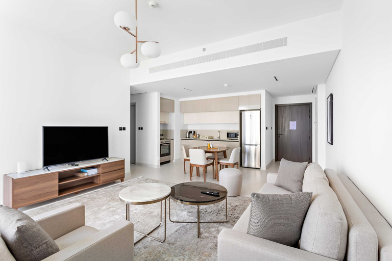 Room 4, Silkhaus Harbor View Marina Vista Private Beach, Dubai