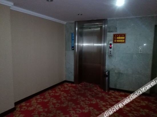 Others 2, Junyi chain hotel, Jingmen