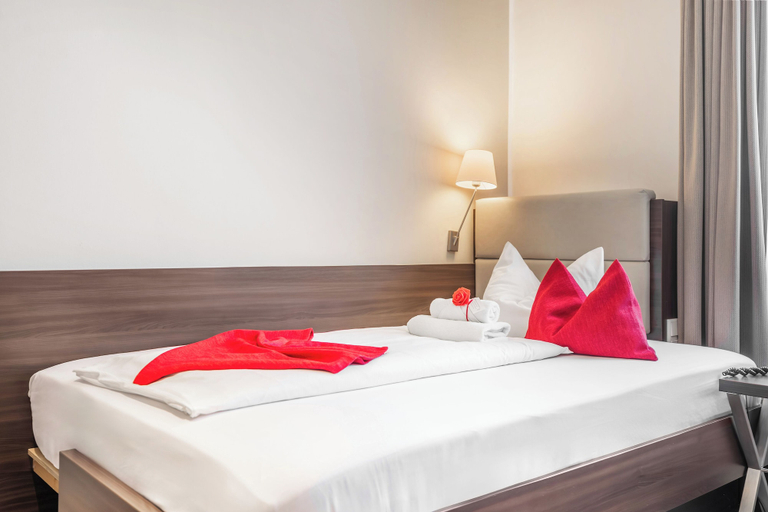 Bedroom 2, hotel bomonti Nürnberg West, Fürth