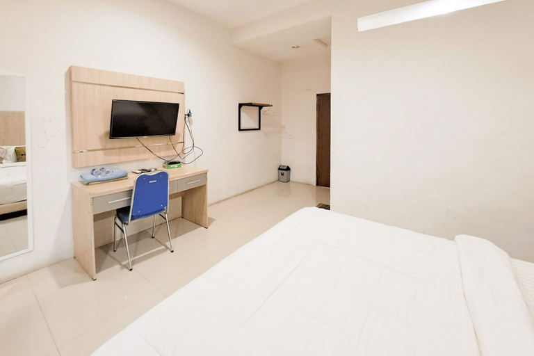 Bedroom 3, Urbanview Hotel Gracia Metro Lampung, Metro