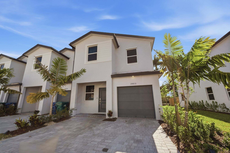 Primary image, Everglades & Florida Keys Basecamp 4 Bedroom Townhouse, Miami-Dade