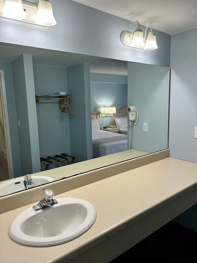 Bathroom 4, South Beach Resort Hotel, Ottawa