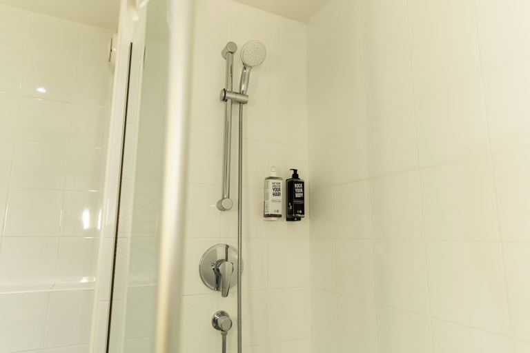Bathroom 4, ibis Barcelona Mollet, Barcelona