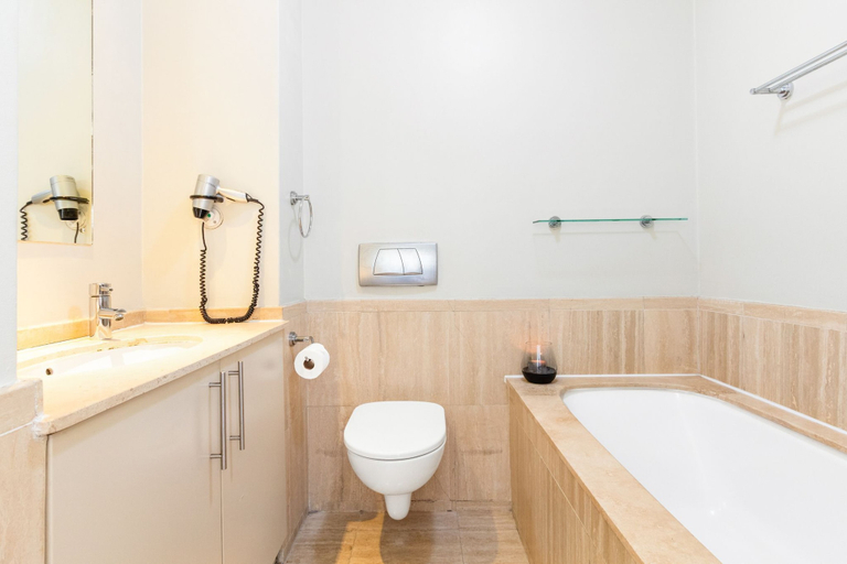 Bathroom 4, Lagoon Beach 29A, City of Cape Town