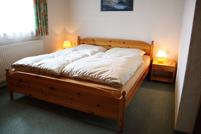 Bedroom 2, Apartment in Flachau near Ski Slopes, Sankt Johann im Pongau