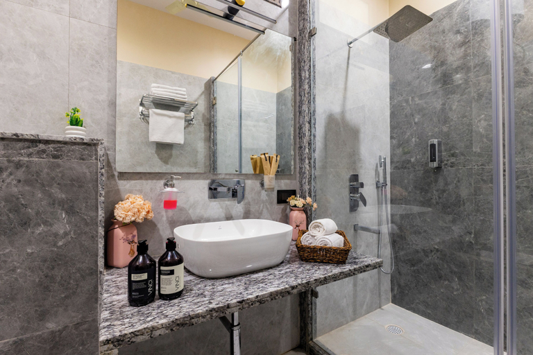 Bathroom 2, Abhinandan Farm by ELIVAAS, Jaipur