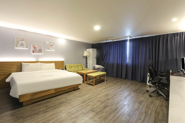 Bedroom 3, Pohang Jukdo Market Twosome, Pohang