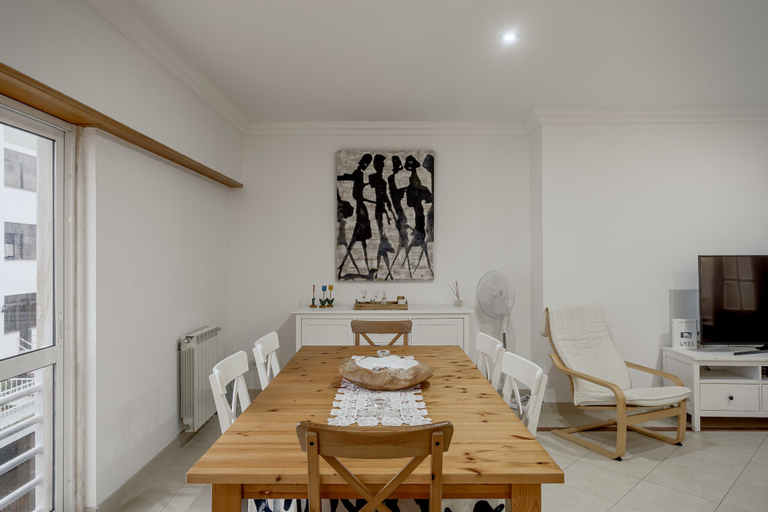 Dining 2, Carcavelos Modern Apartment by Homing, Cascais