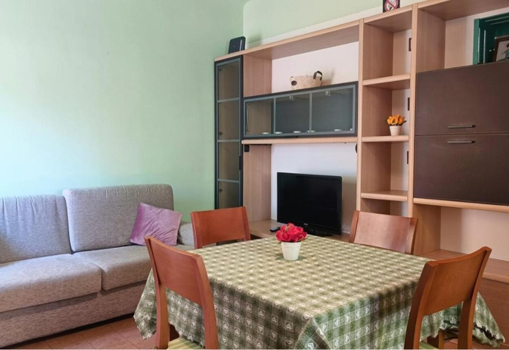 Others 4, Edera Room and Apartment, Fermo