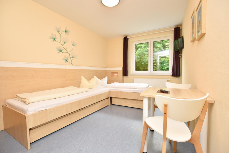 Bedroom 3, Villa Ephraim, Görlitz