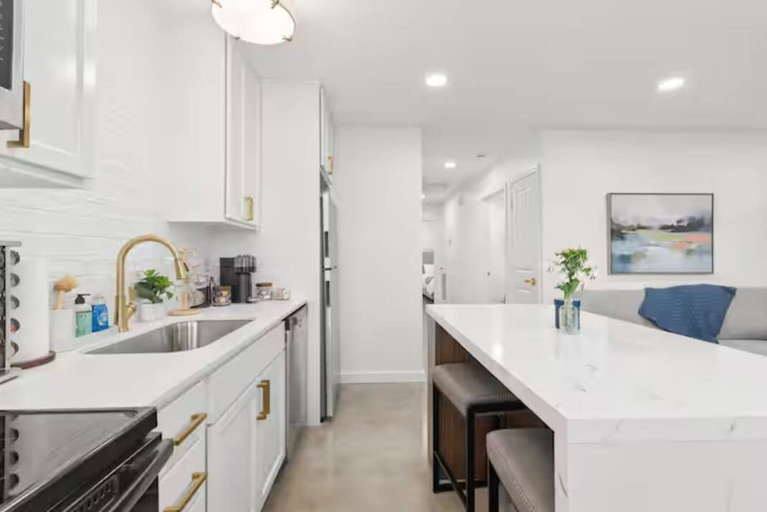 Private kitchen 5, Poydras Inn, Lafayette