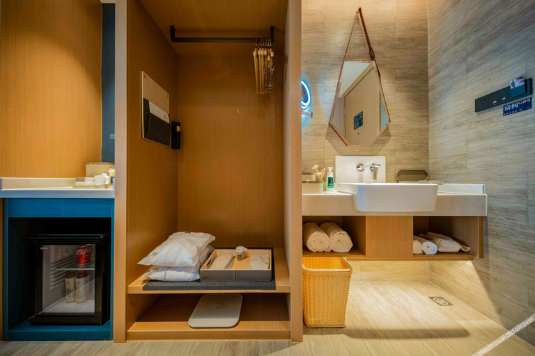 Bathroom 3, Atour Hotel Nanchang Longding Chadu East Jiefang Road, Nanchang