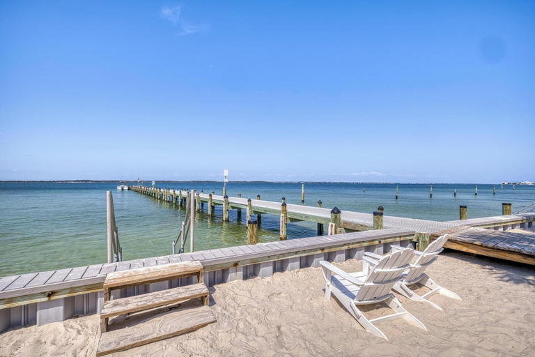 Others 5, Paradise inn, Escambia