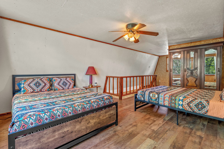 Bedroom 3, Ouachita River Haven, Montgomery