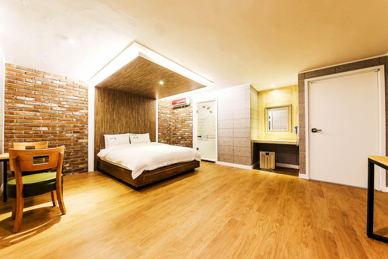 Bedroom 2, Uijeongbu Gru, Yangju