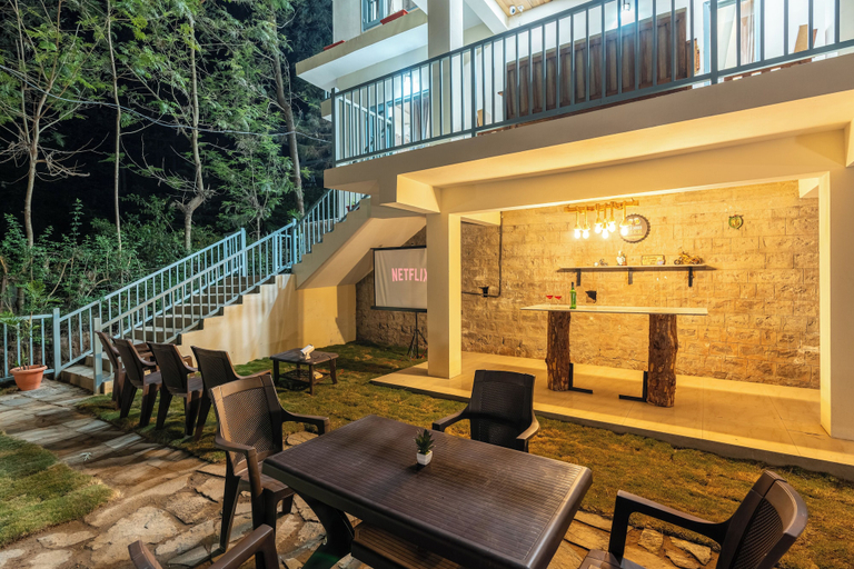 Outdoor dining 3, Villa Bliss By Ravi And Jazz, Solan
