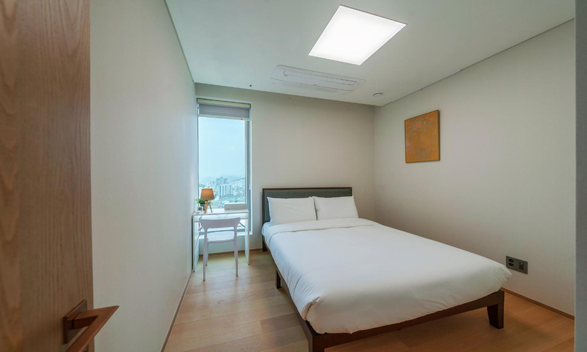 Bedroom 2, BOOKING THE BAY Busan Station, Dong