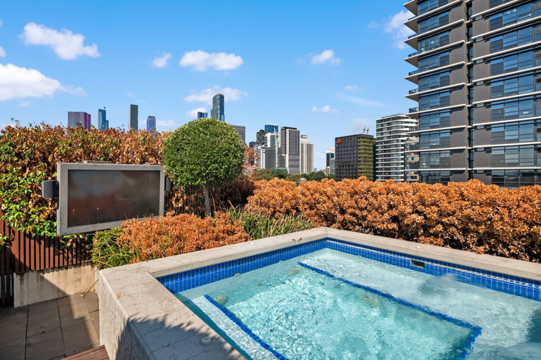 Sport & Beauty 4, Stylish Apartment in Ikebana Complex, Melbourne