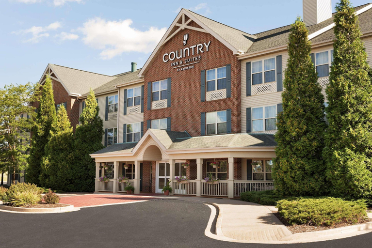 Exterior & Views, Country Inn & Suites by Radisson, Sycamore, IL, De Kalb