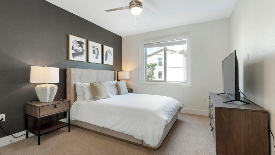 Room, Landing Apartments near Port Tampa City, Hillsborough