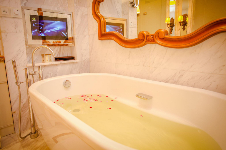 Bathroom 4, Haoyikang Hotel, Huizhou