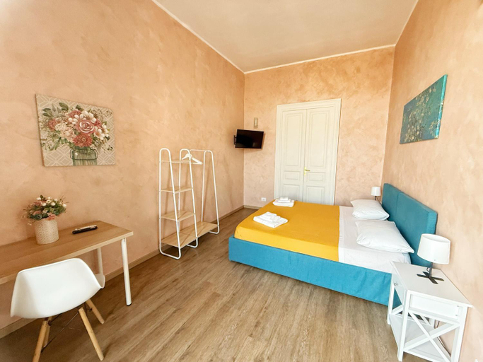 Bedroom 2, Chrilu house, Catania