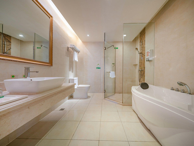 Bathroom 3, Vienna International DG Chang'an North Station, Dongguan