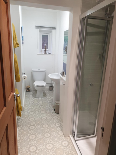 Bathroom, Bancroft Apartment, Durham