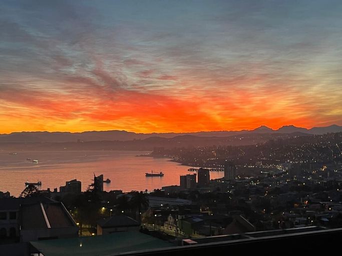 View from property, Apart hotel JaguiHaus, Valparaíso