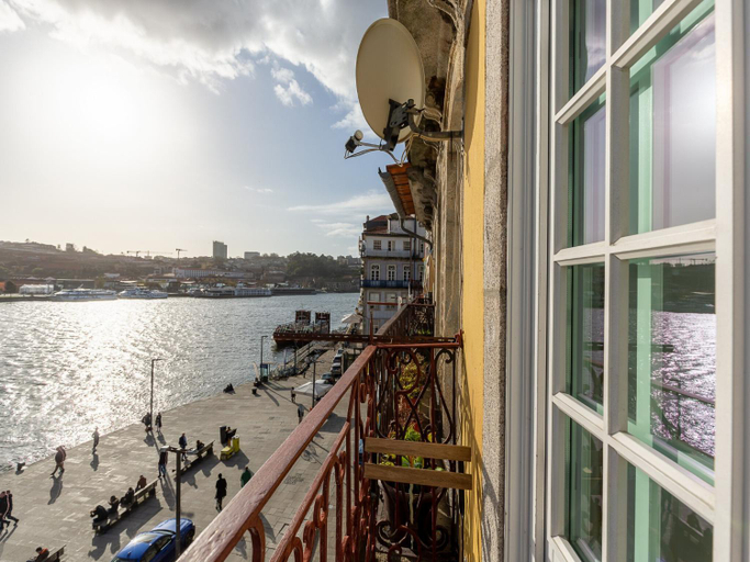 Surrounding environment 3, Charming riverview apartment in Porto, Porto
