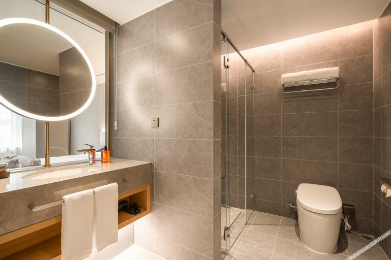 Bathroom 4, Orange Hotel Maoming Railway Station North Square, Maoming
