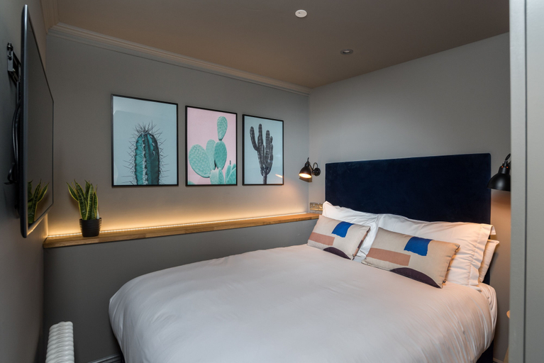 Bedroom 2, Hiding Space - Trim Street Apartments, Bath and North East Somerset