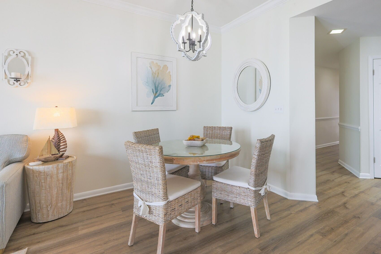 Dining 4, Phoenix East 2 2114 2 Bedroom Condo, Baldwin