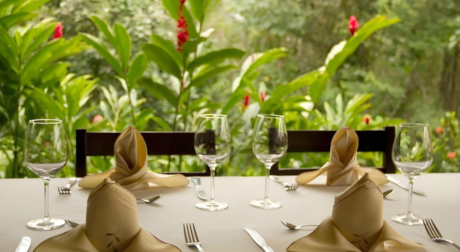 Food & Drinks 4, Albrook Inn, Panamá