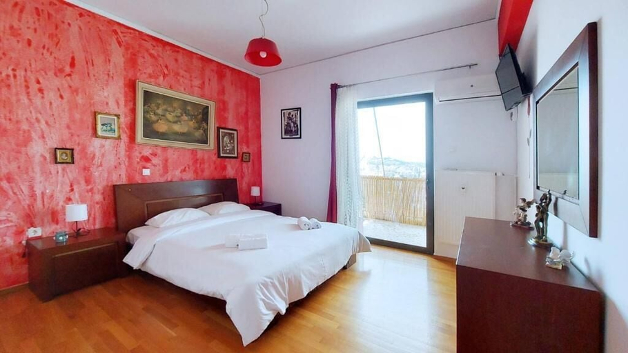 Room 3, Cholargos a Spacious 2BR apartment, Attica