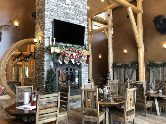 Food & Drinks 4, Kodiak Mountain Resort, Lincoln
