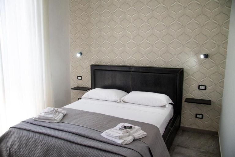 Room 3, Pisacane Family, Napoli
