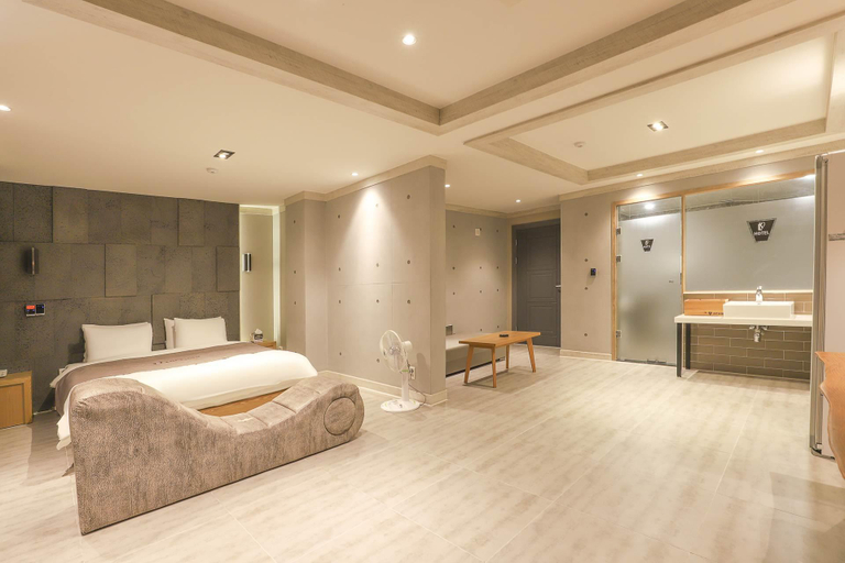 Bedroom 2, Deagu Dongchon Linviato, Dong